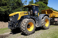 JCB Fastrac 8330