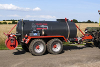 Spülwagen schwarz rot